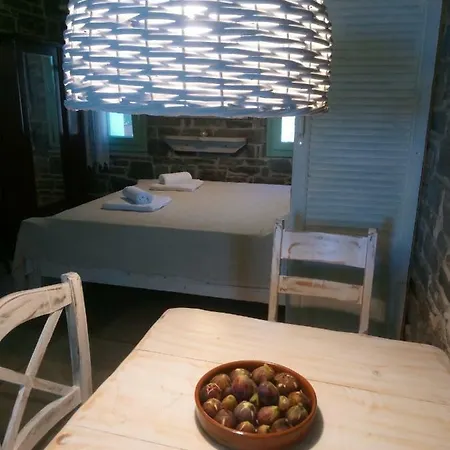 Ferienhaus Traditional Tiny House Angairiá