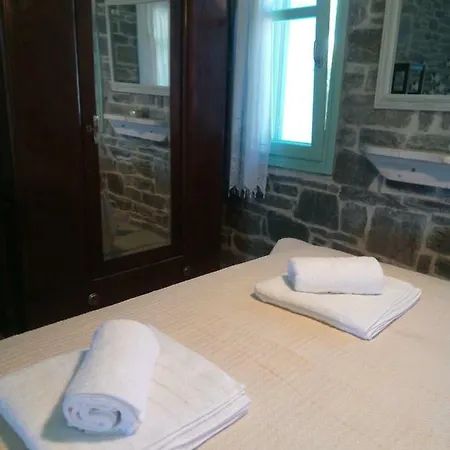 Ferienhaus Traditional Tiny House Angairiá