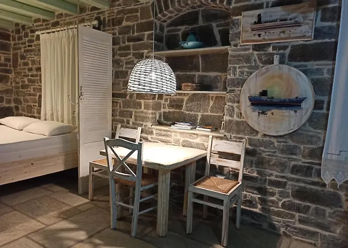 Traditional Tiny House *