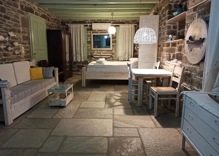 Дом отдыха Traditional Tiny House Angairia