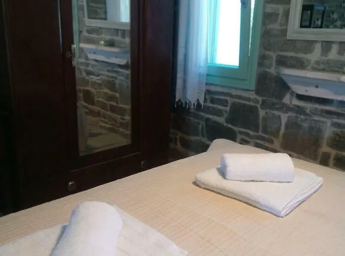 Дом отдыха Traditional Tiny House Angairia